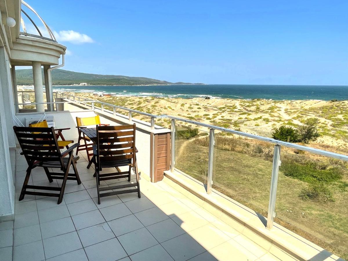 Sea View Apartment Free Parking Primorsko Eksteriør billede