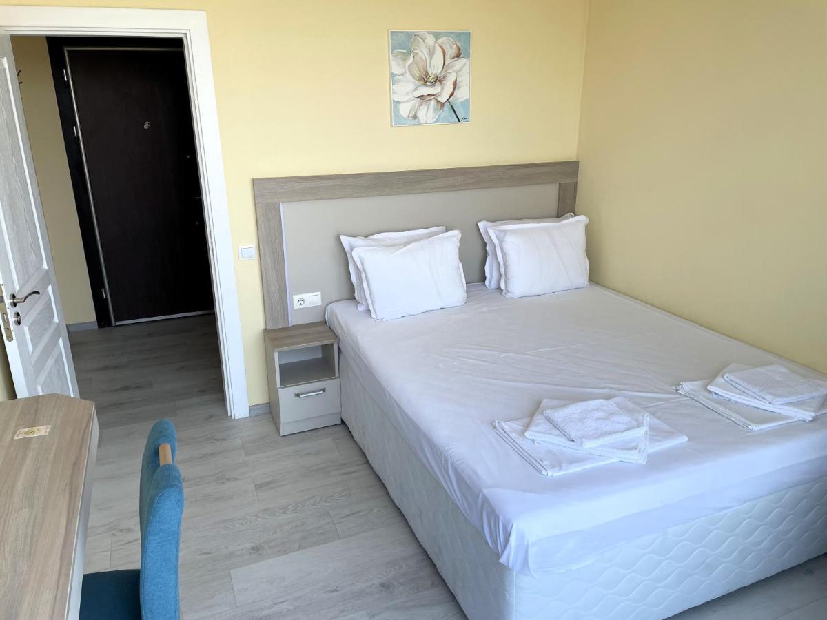 Sea View Apartment Free Parking Primorsko Eksteriør billede